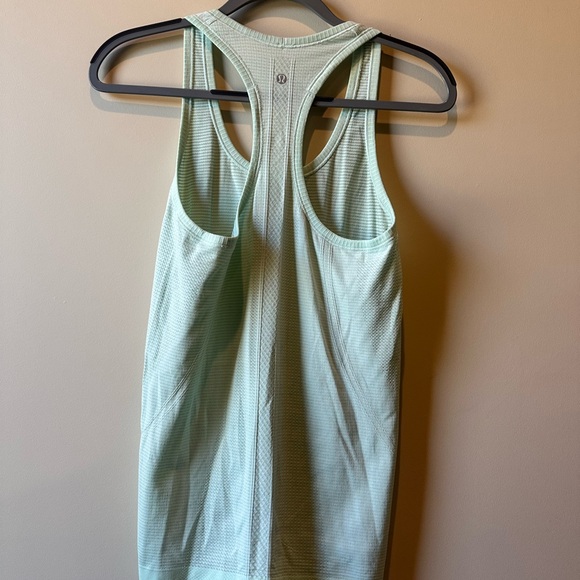 Lululemon Mint Green Racerback Tank Sz 6 - Picture 3 of 7
